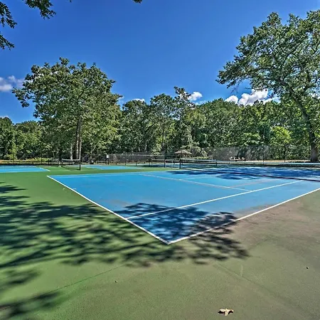Luxury Family Home With Deck, Swim Spa And Grill!